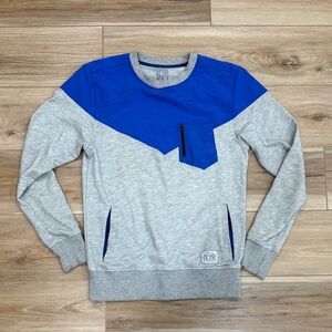 Modern Crewneck Sweater in Blue and Gray